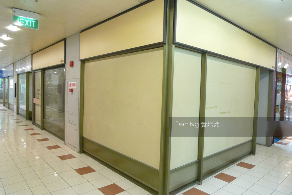 Peninsula Hotel And Shopping Centre (D6), Retail #118978032